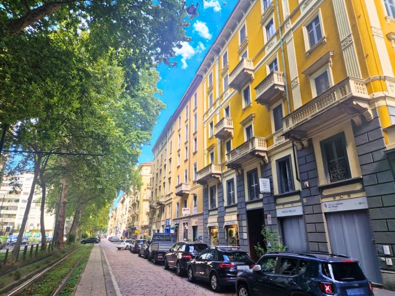 MILANO (ZONA ITALIA / P. ROMANA / D'ESTE / TICINESE) MILANO (MI)